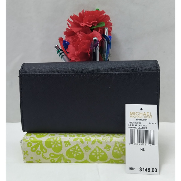 Michael Kors Hamilton Black Leather Lock Credit Card Bifold Wallet - Picture 2 of 16